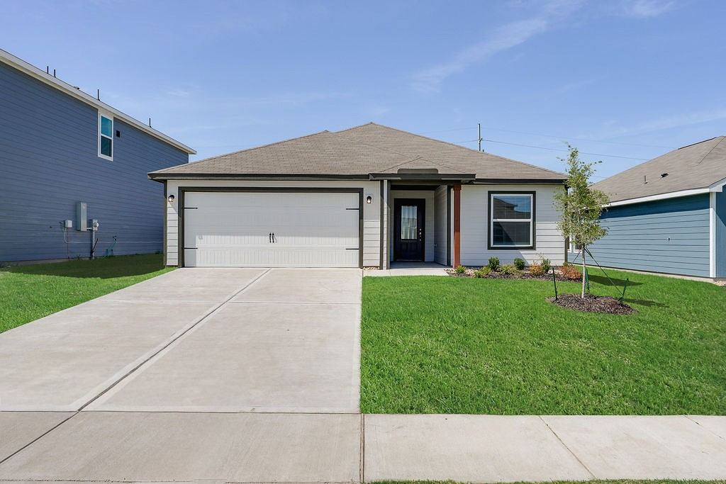 4806 Fillmore Drive, Greenville, TX 75401 — photo 1