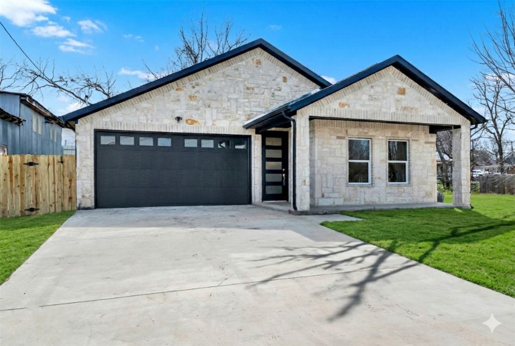 2821 Morse Street, Greenville, TX 75401 — photo 1