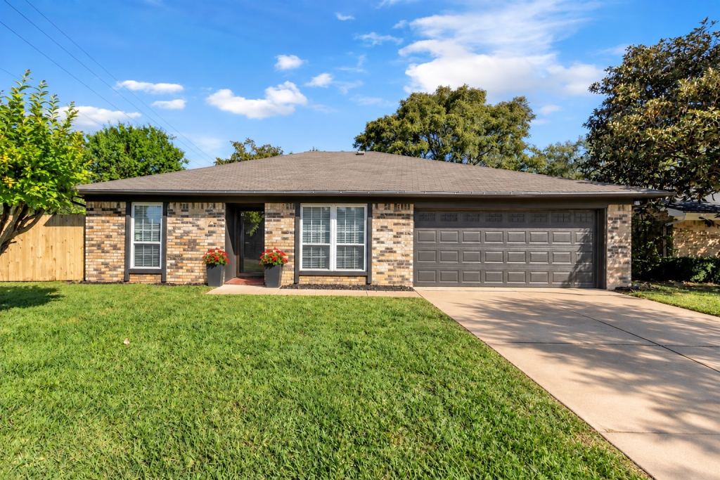 1916 Heidelberg Drive, Fort Worth, TX 76134 — photo 1