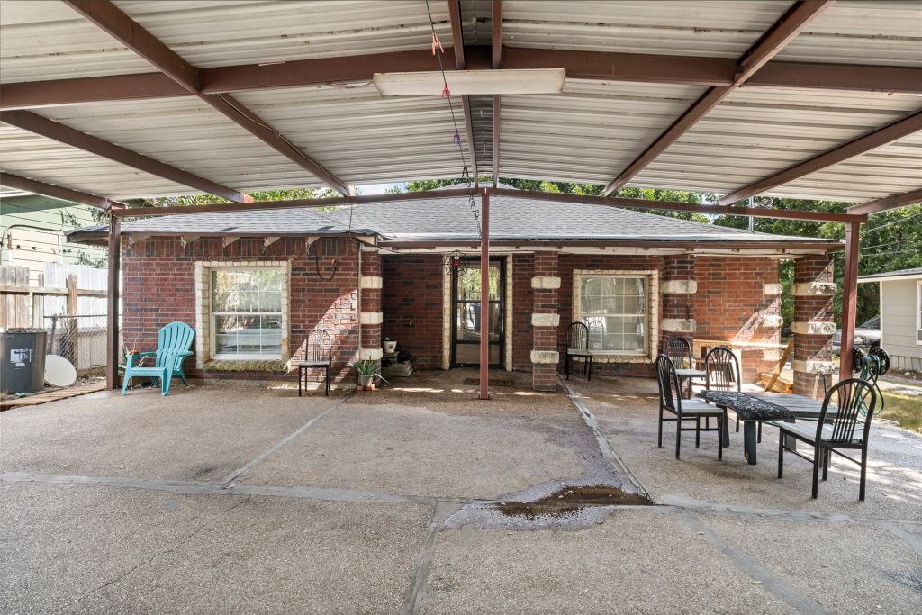 2400 Park Avenue, Waco, TX 76706 — photo 1