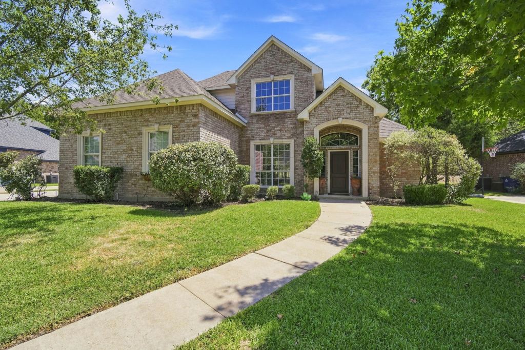 1207 Oak Creek Drive