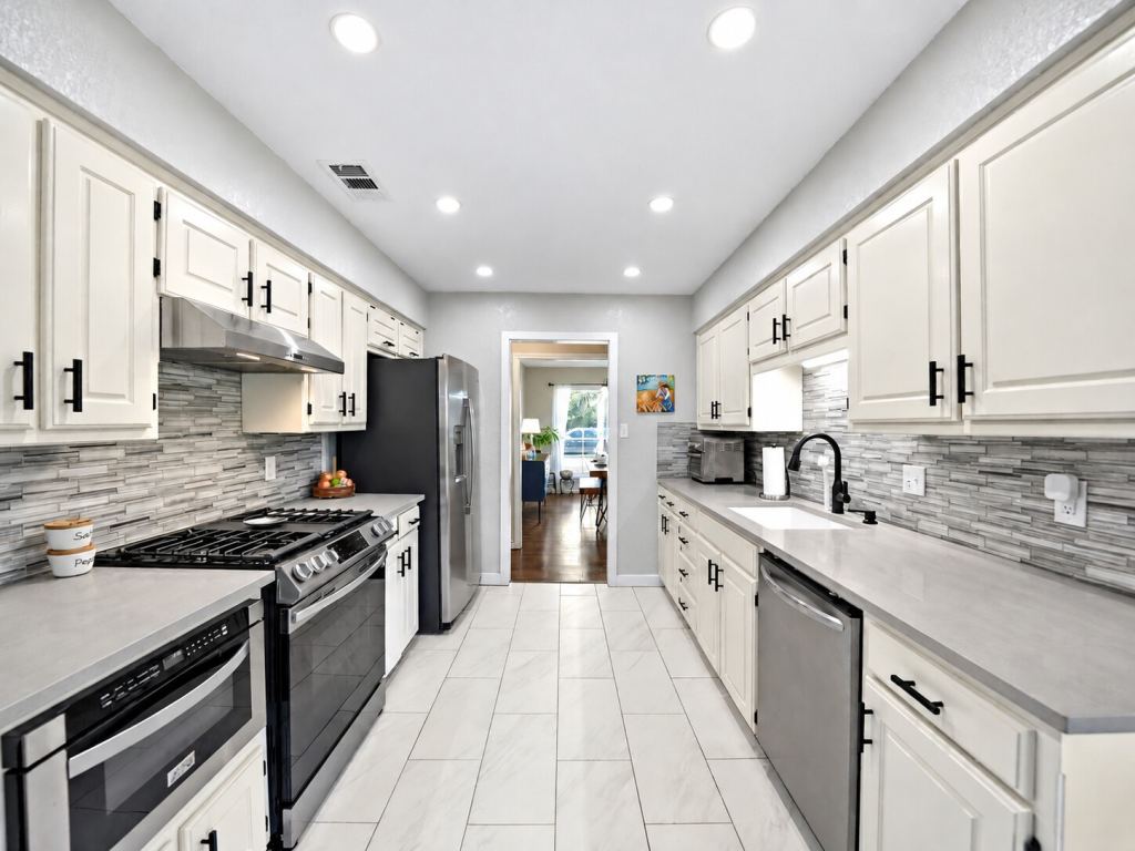 2136 Goldfinch Drive, Lewisville, TX 75077 — photo 1
