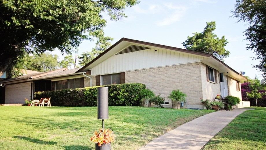 4315 Woodstock Drive, Dallas, TX 75232 — photo 1