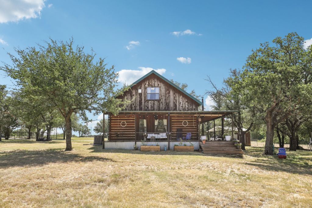 194 County Road 3825, Bridgeport, TX 76426 — photo 1