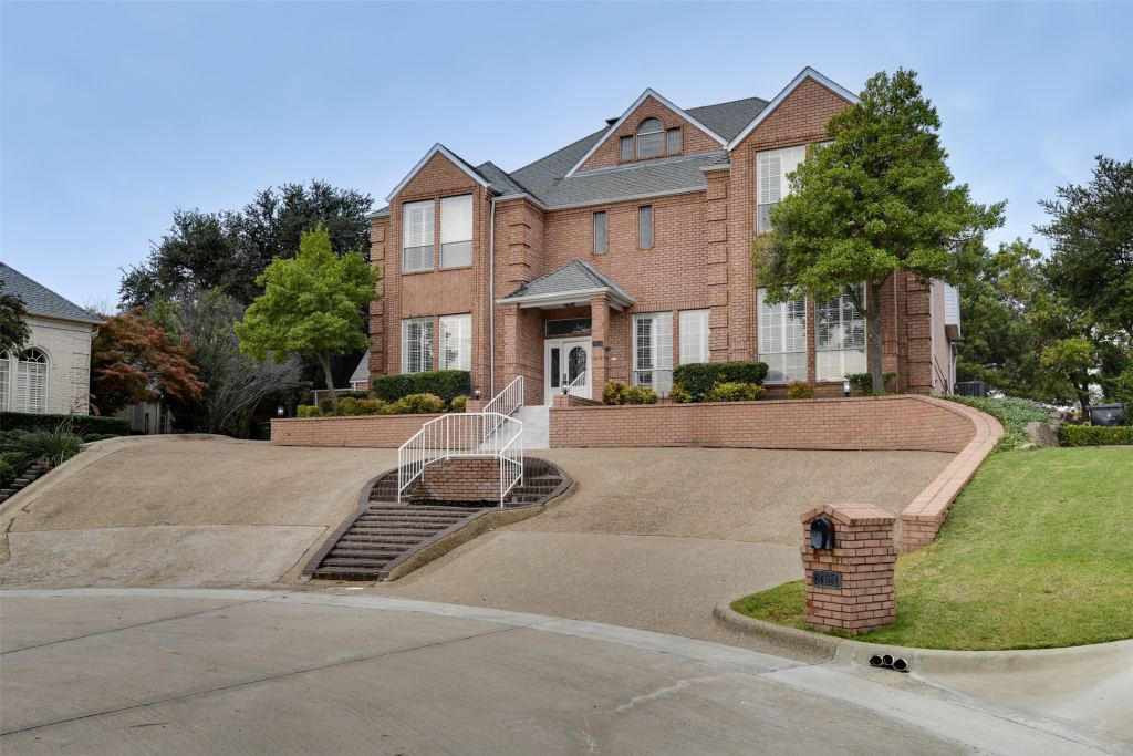 2121 Shari Lane, Garland, TX 75043 — photo 1
