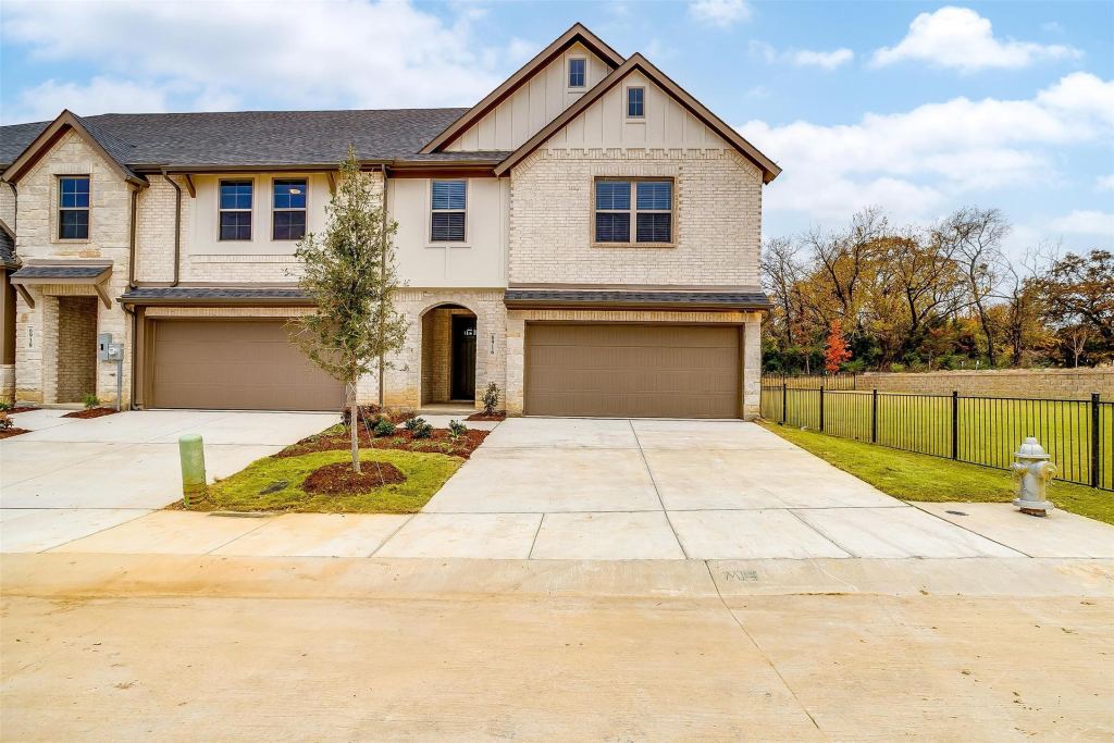 800 Homeplace Circle, Mansfield, TX 76063 — photo 1