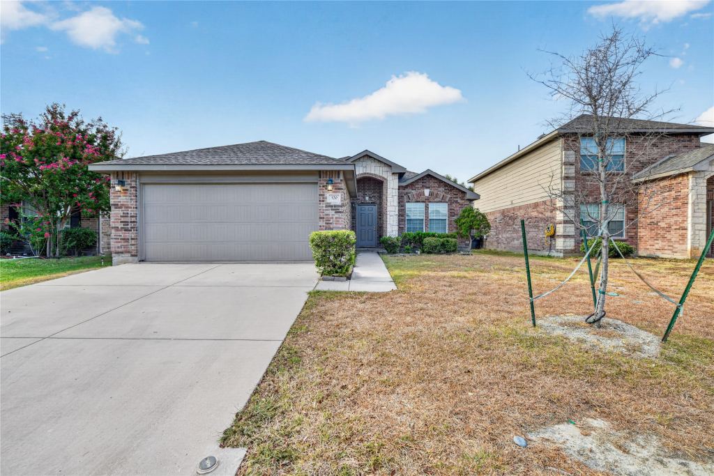 320 Chalkstone Drive, Fort Worth, TX 76131 — photo 1