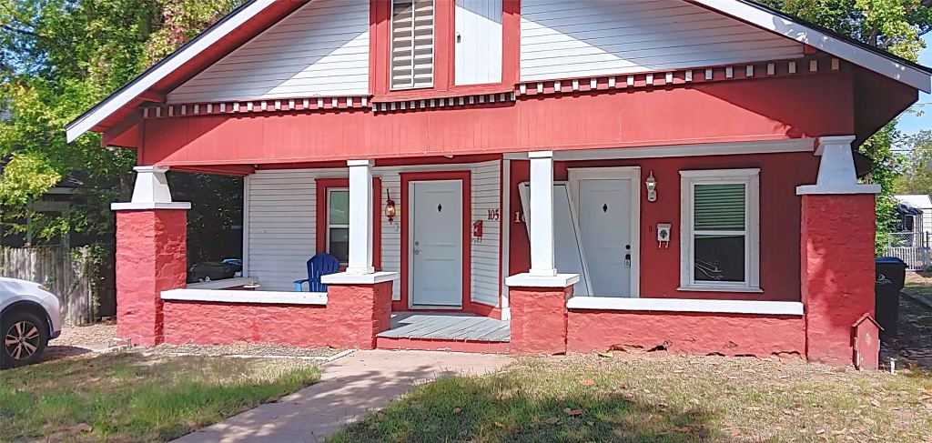 105 E Hull Street, Denison, TX 75021 — photo 1