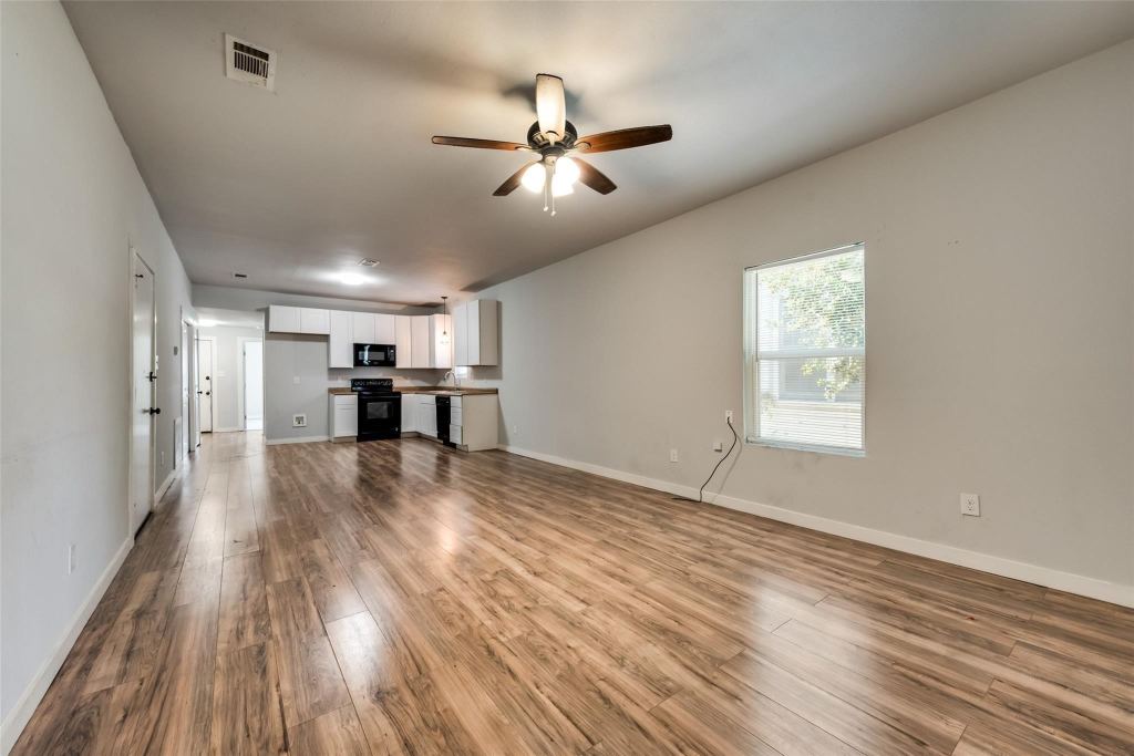 626 W Crawford Street 101, Denison, TX 75020 — photo 1