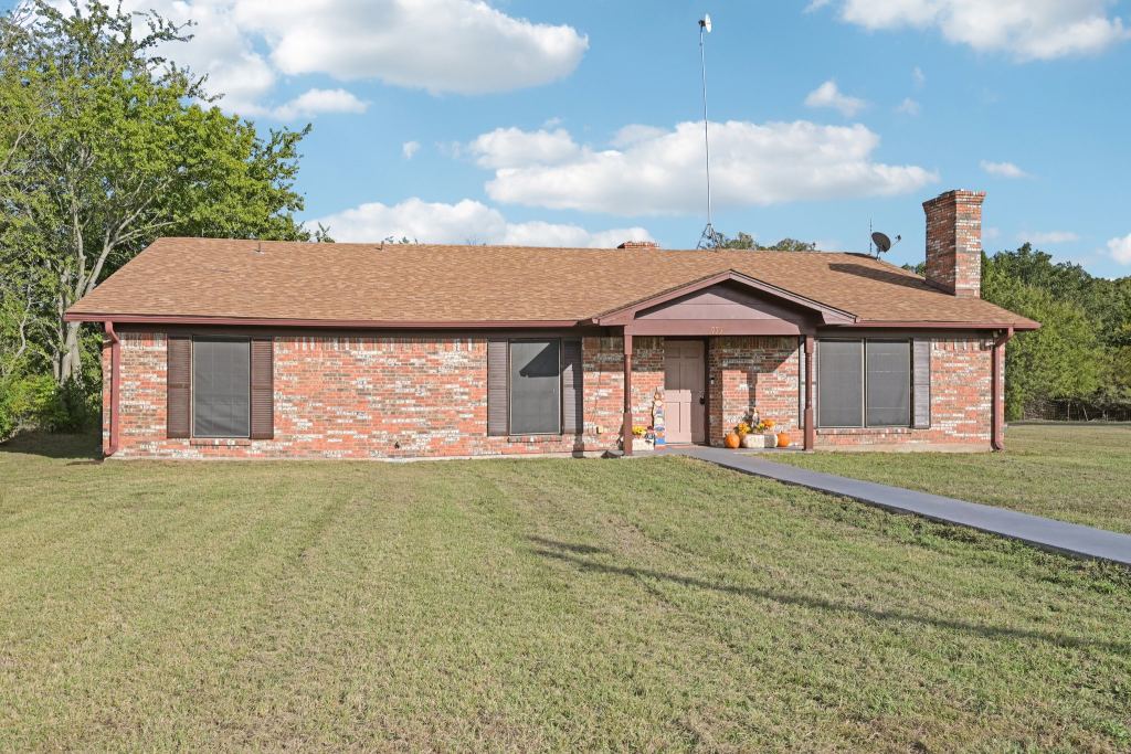 779 County Road 4123, Greenville, TX 75401 — photo 1