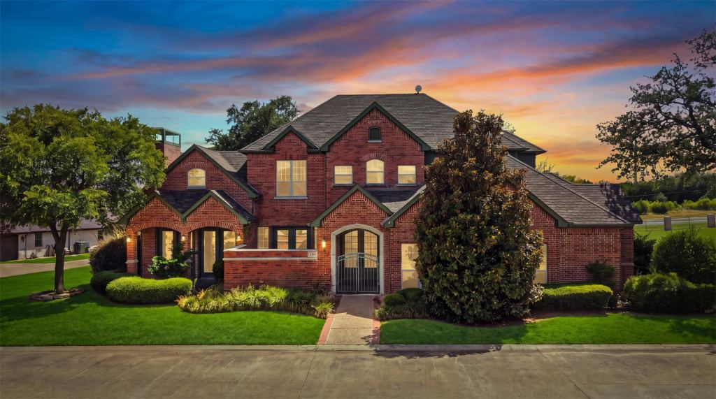 4201 Bluff View Drive, Granbury, TX 76048 — photo 1