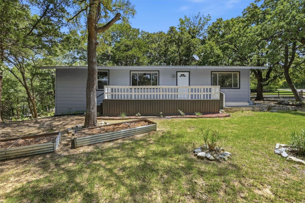 101 Lakewood Lane, Pottsboro, TX 75076 — photo 1