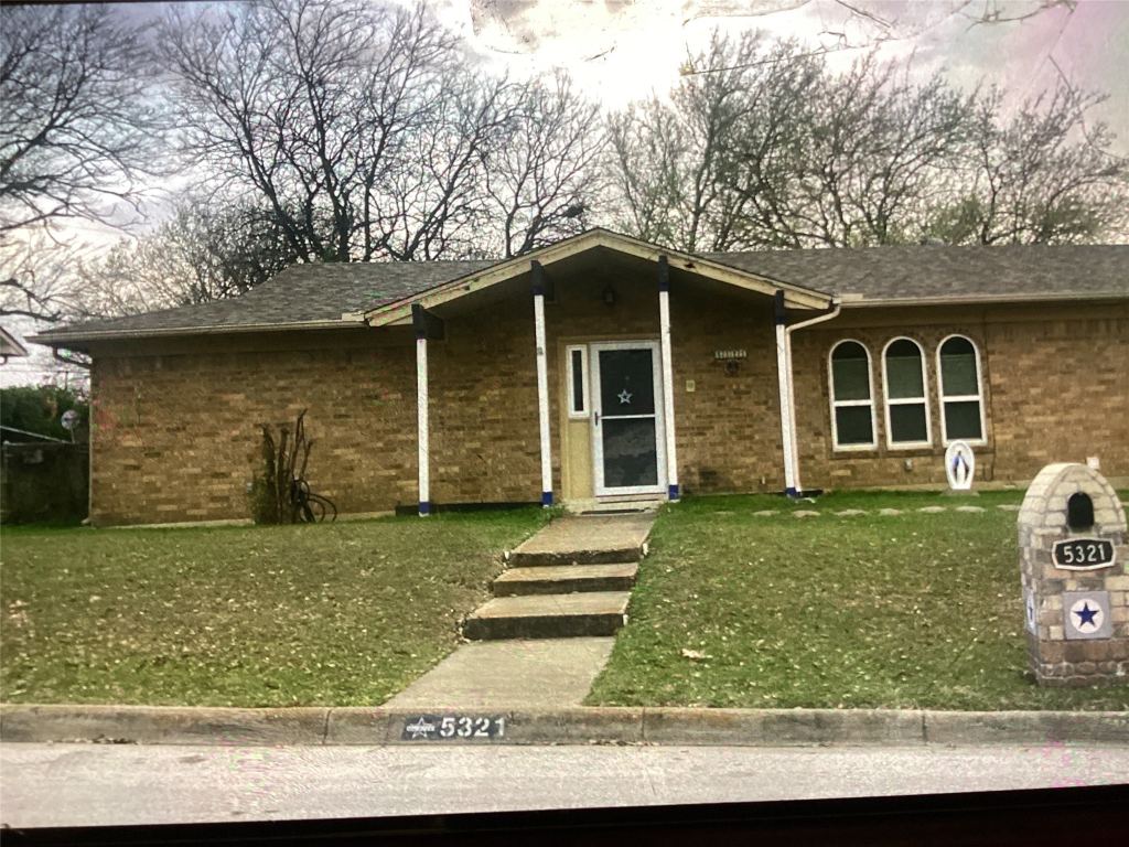5321 Wolens Way, Fort Worth, TX 76133 — photo 1