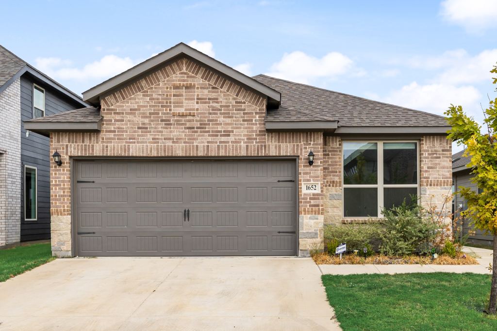1652 Edgeway Drive, Aubrey, TX 76227 — photo 1