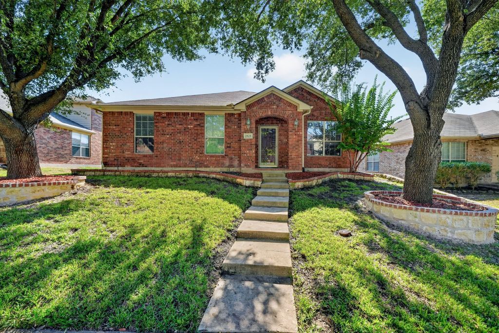 2923 Tangleglen Drive, Rockwall, TX 75032 — photo 1
