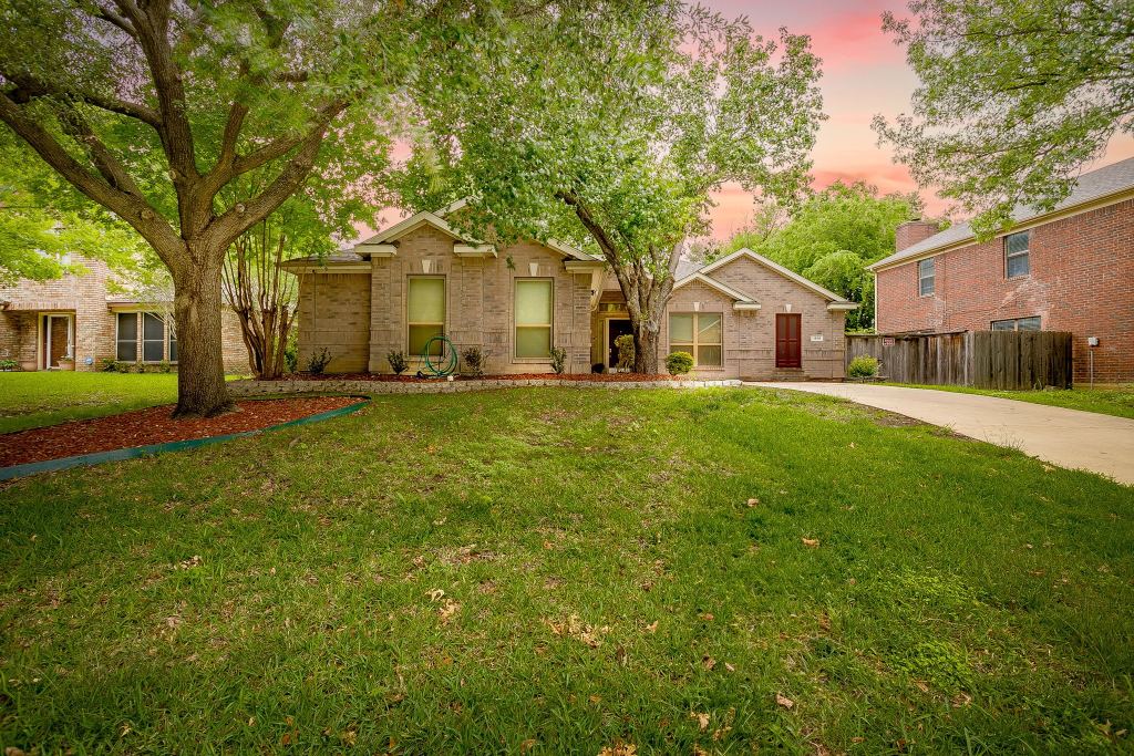1519 Stratford Drive, Mansfield, TX 76063 — photo 1