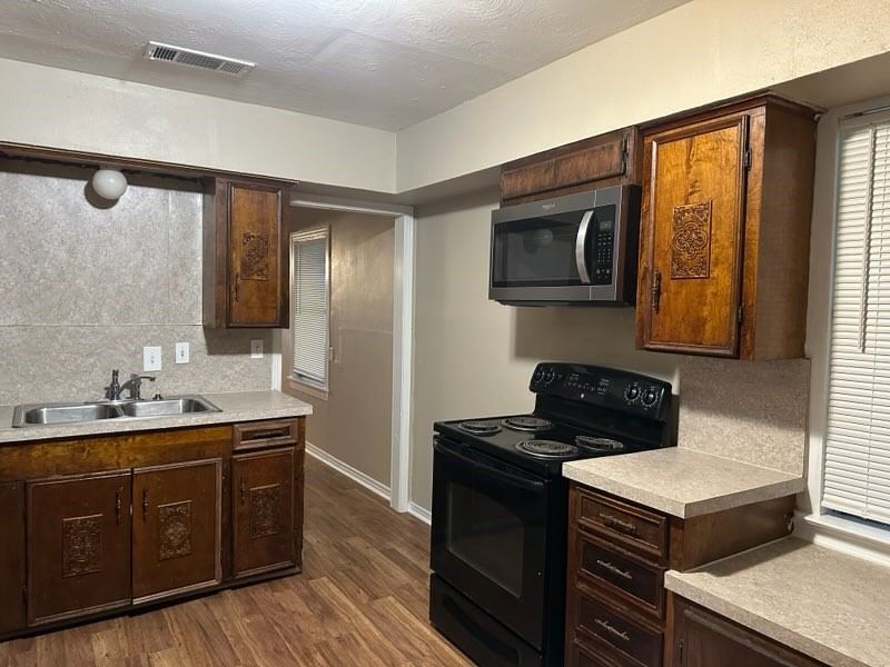 2506 Bethurum Avenue, Dallas, TX 75215 — photo 1