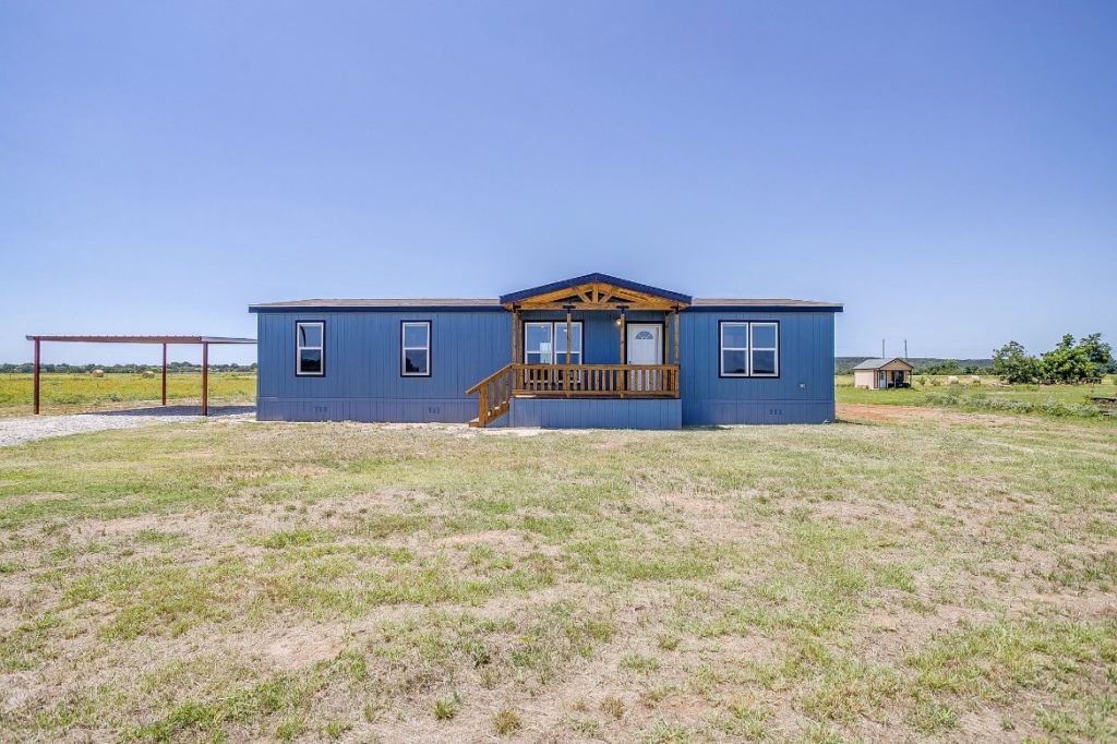 81 Kenzi Drive, Mineral Wells, TX 76067 — photo 1