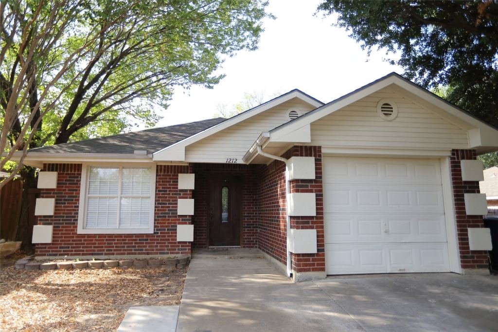 1212 Paco, Denton, TX 76209 — photo 1