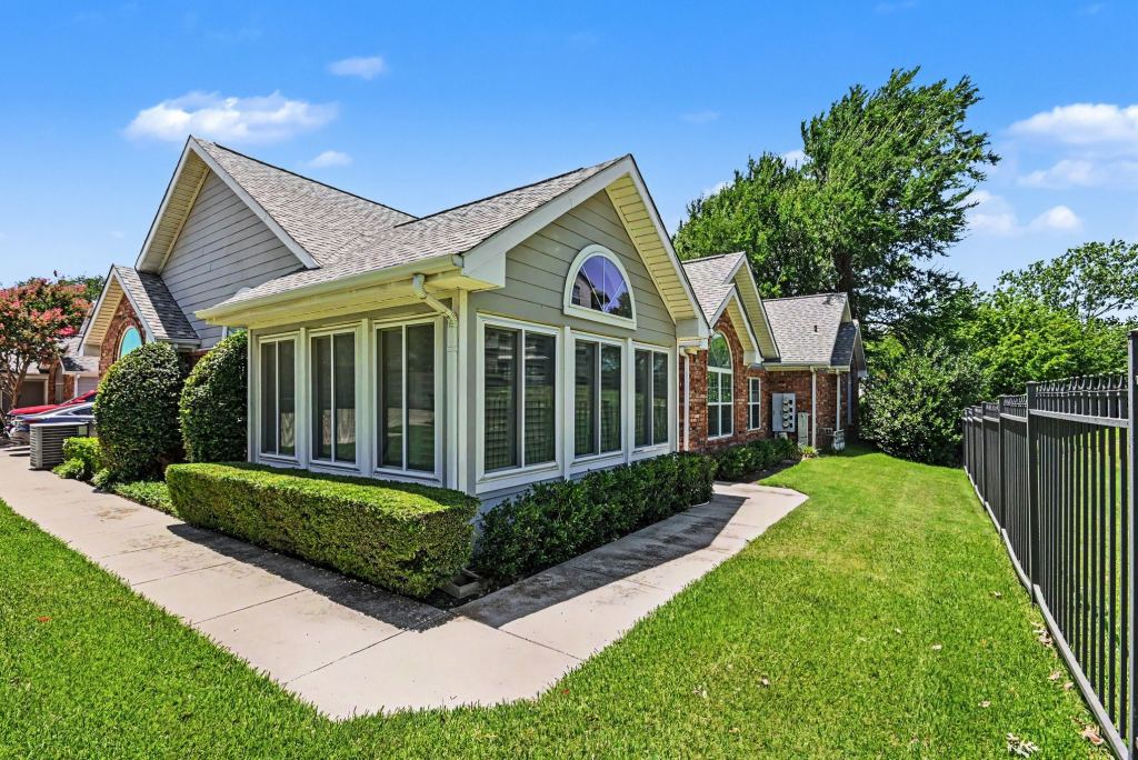 6172 Haley Lane, Fort Worth, TX 76132 — photo 1