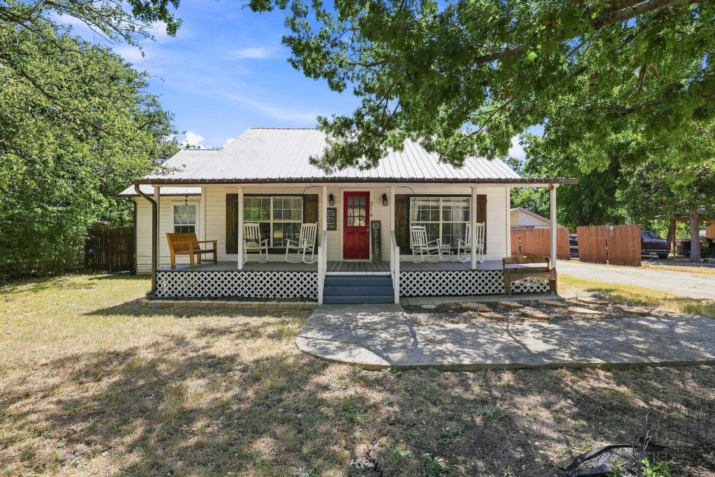 314 E 5th Street, Anna, TX 75409 — photo 1