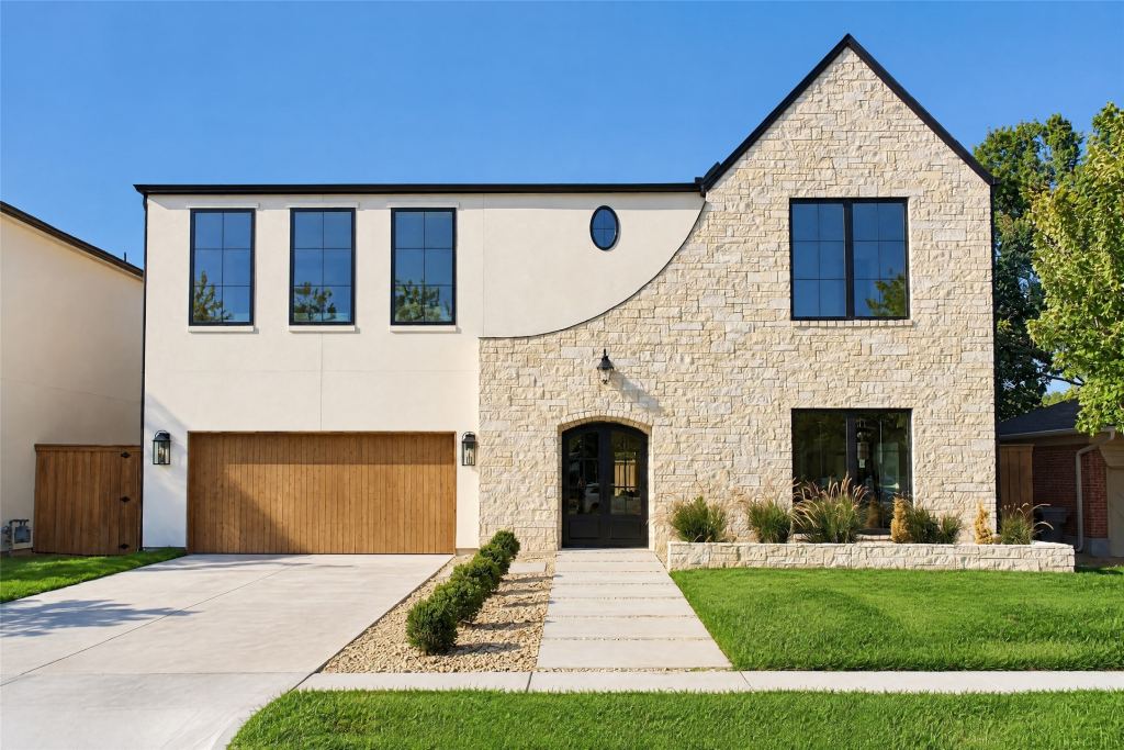 3733 Clover Lane