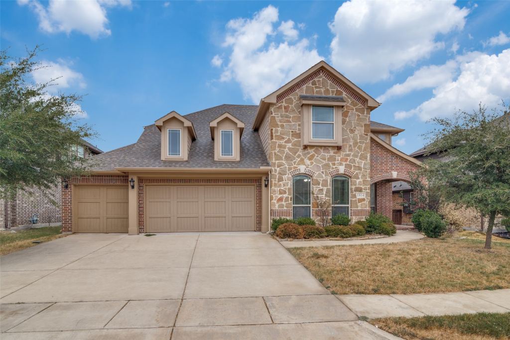 1814 Huntsman Way