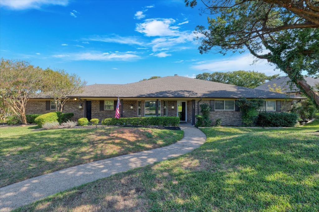 705 Poage Drive, Woodway, TX 76712 — photo 1