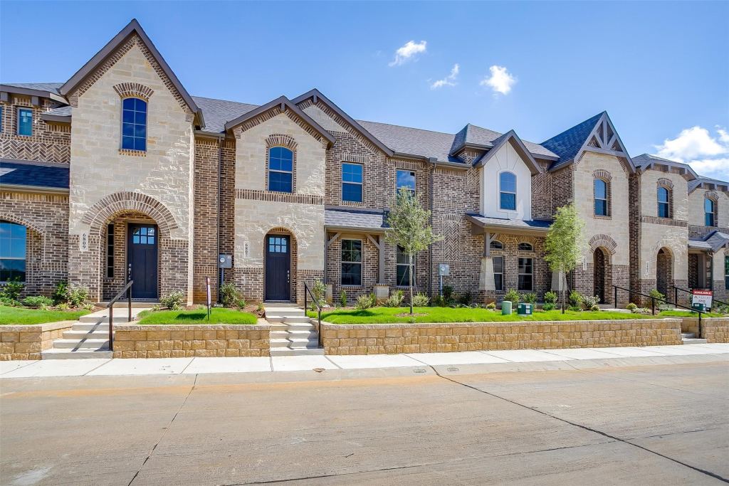 6916 Houndstooth Place, Arlington, TX 76001 — photo 1