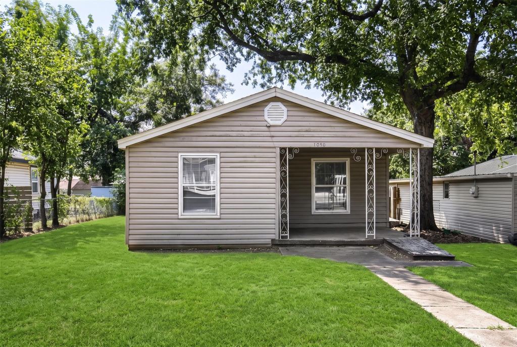 1050 Dubois Street, Denison, TX 75020 — photo 1