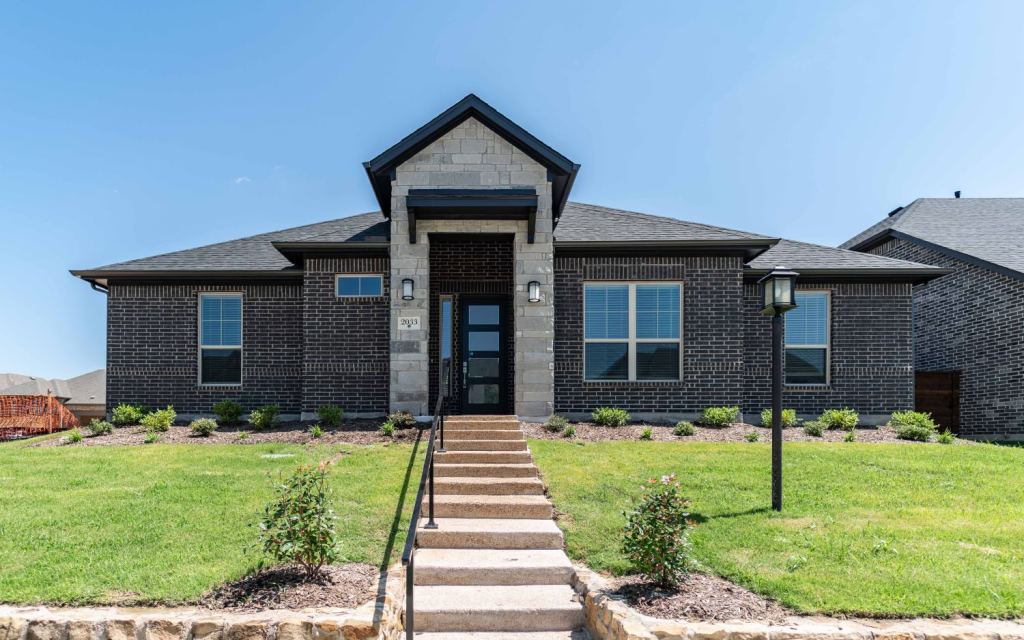 2033 Blue Moon Bay, Mesquite, TX 75181 — photo 1