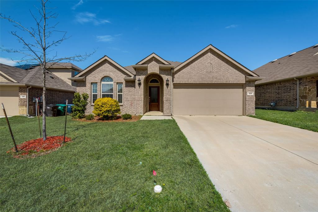 828 Sky Top Drive, Haslet, TX 76052 — photo 1