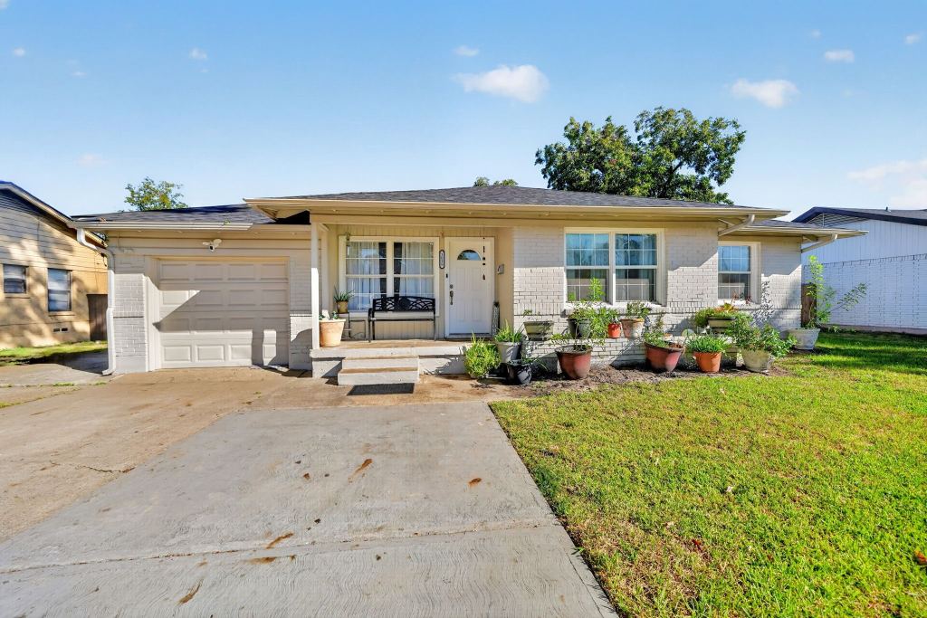 1813 Baxley Drive