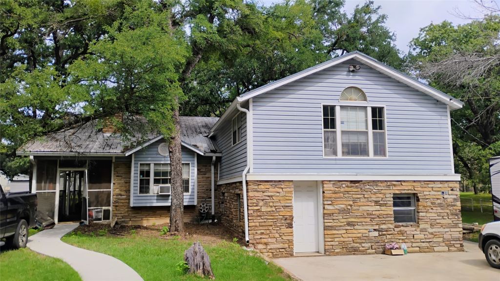 921 Sportsman Park Road, Azle, TX 76020 — photo 1