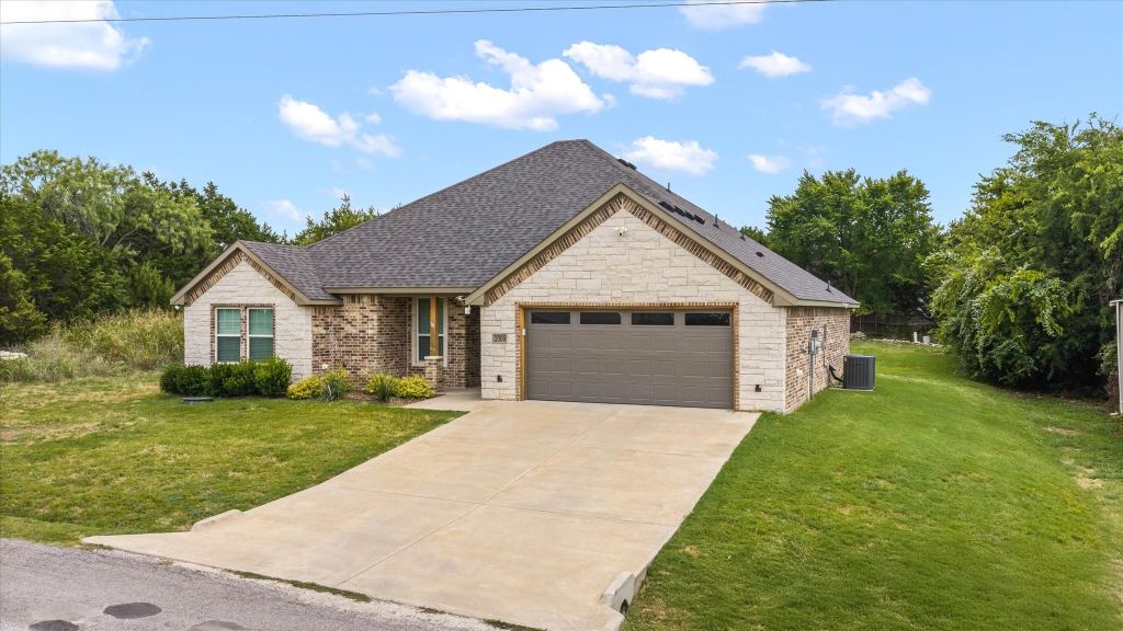 2309 Christine Drive, Granbury, TX 76048 — photo 1
