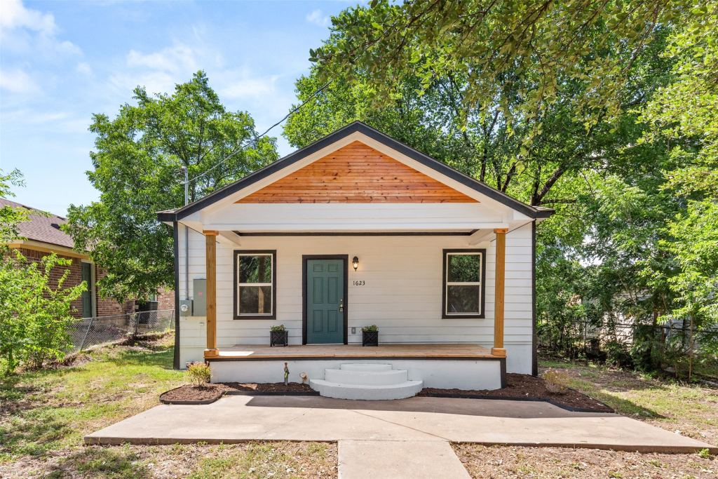 1623 Burnett Avenue, Waco, TX 76706 — photo 1