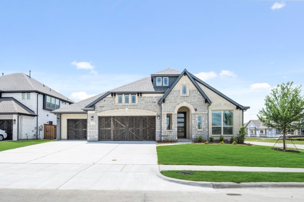 3749 Mesa Verde Drive
