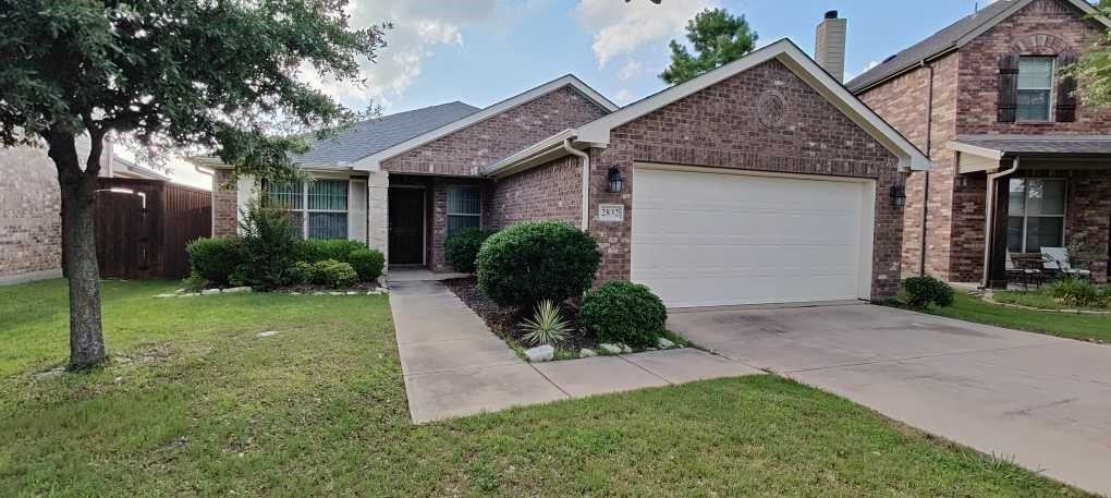 2832 Cresent Lake Drive, Little Elm, TX 75068 — photo 1
