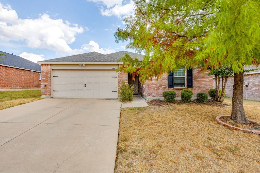 1204 Foxglove Lane, Burleson, TX 76028 — photo 1