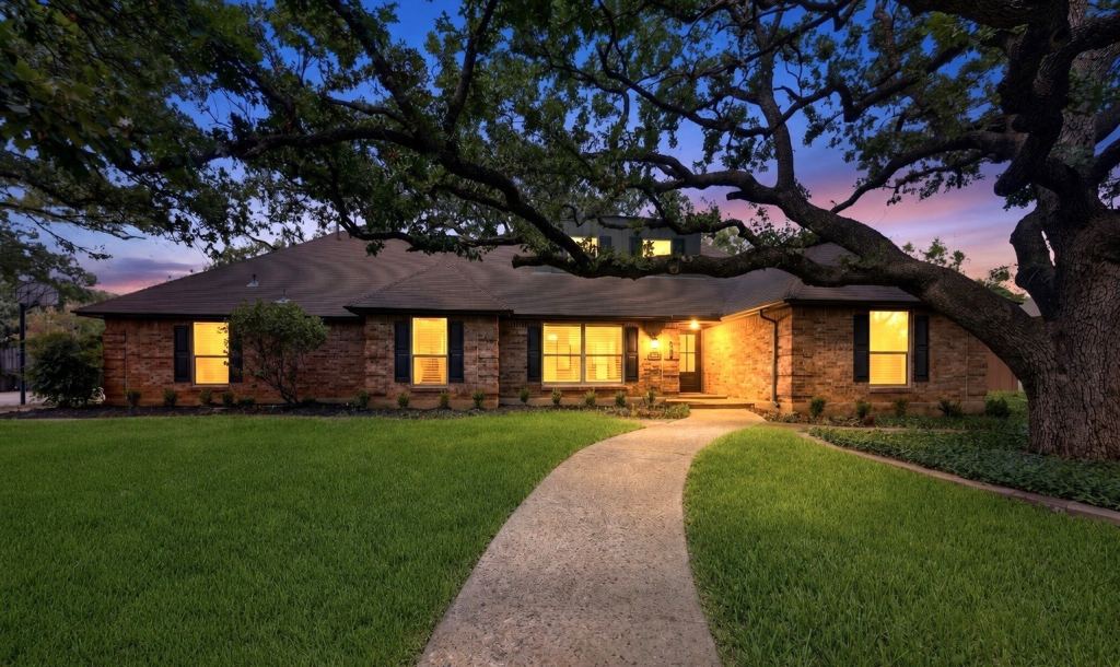 3609 Country Club Road, Arlington, TX 76013 — photo 1