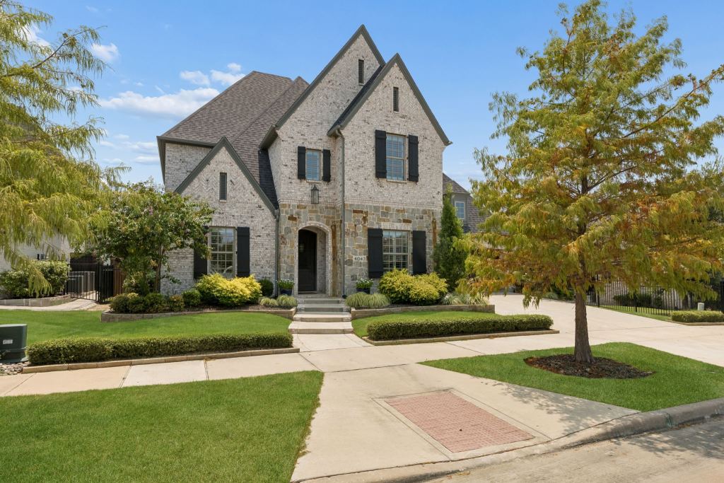 4043 Fairbanks Drive