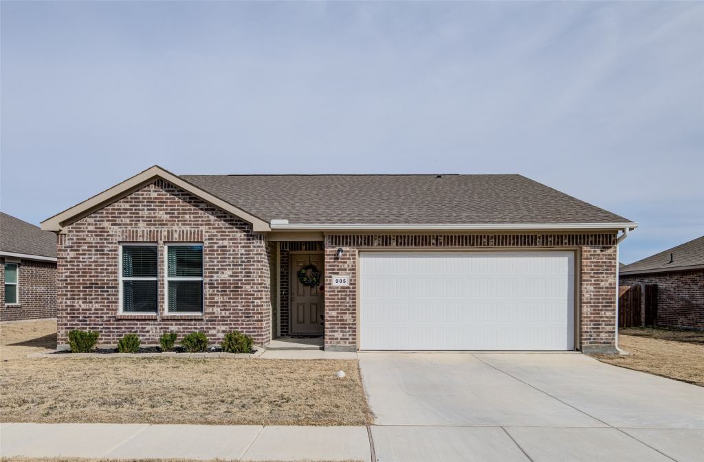 905 Avagail Avenue, Springtown, TX 76082 — photo 1