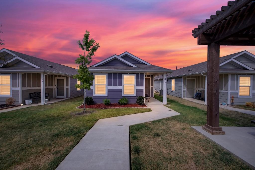 464 Reverie Way