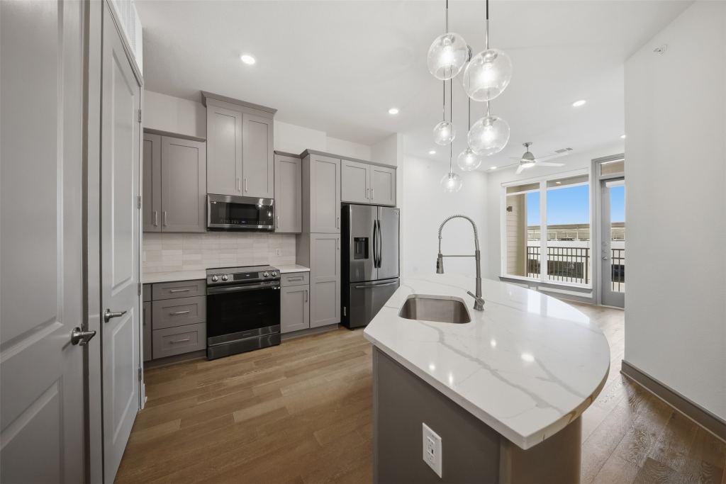 2700 Old Denton Road 4450, Carrollton, TX 75007 — photo 1