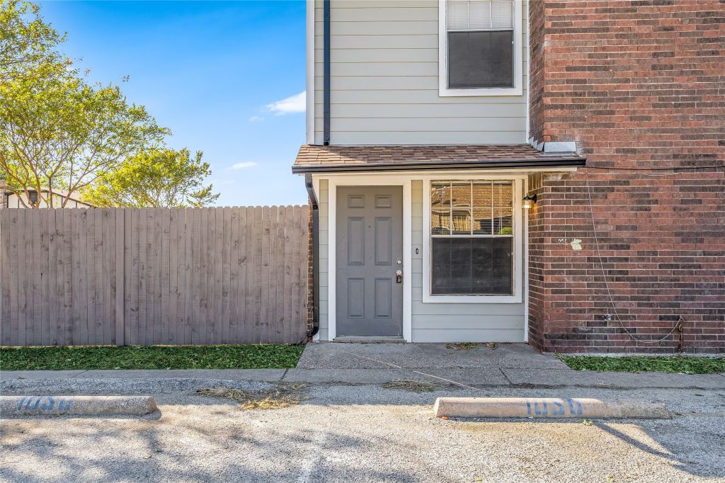 1044 Southmoor Drive 1050, Arlington, TX 76010 — photo 1