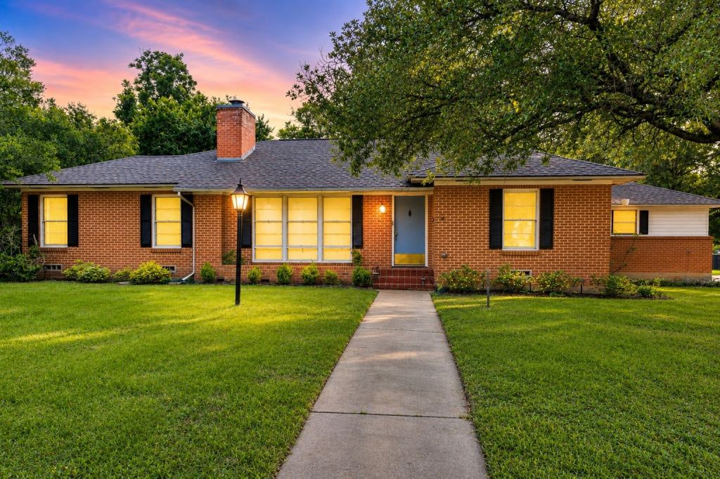 3228 Colcord Avenue, Waco, TX 76707 — photo 1