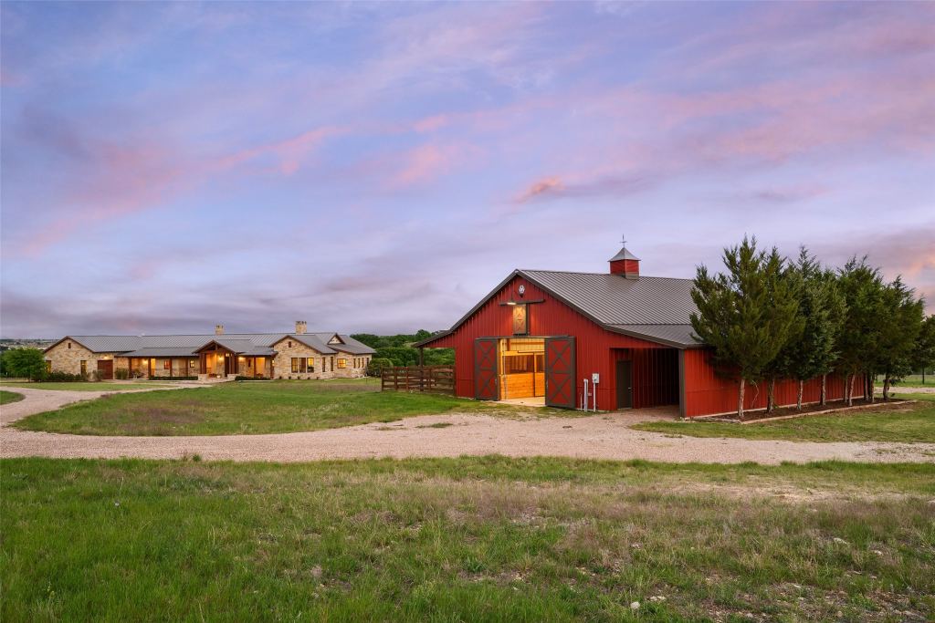 11503 E Rocky Creek Road, Crowley, TX 76036 — photo 1