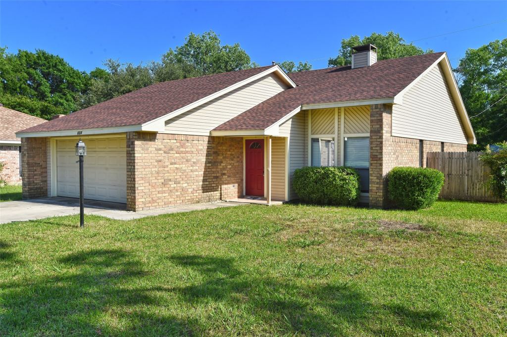 624 Aspen Drive, Denton, TX 76209 — photo 1