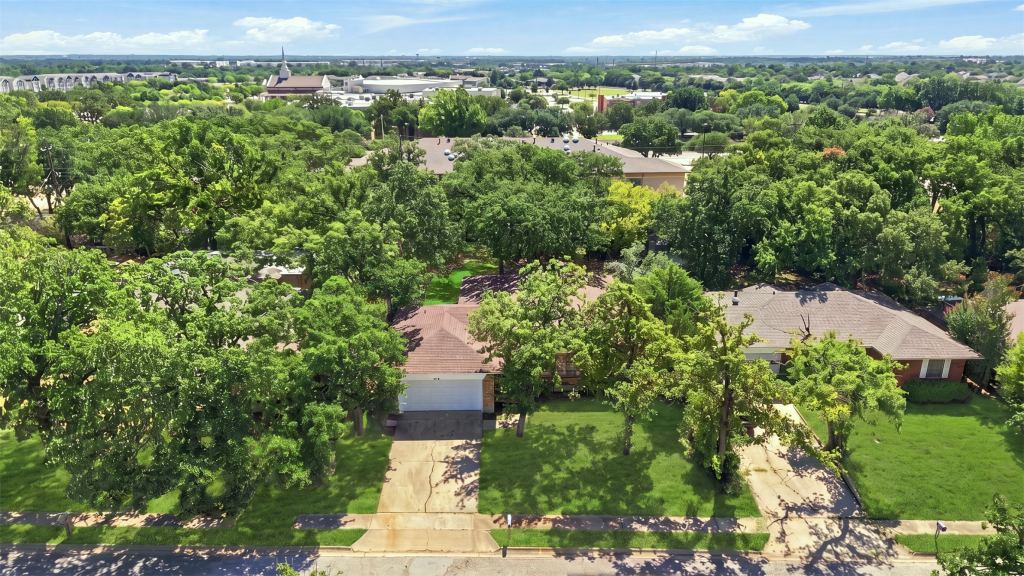 2110 Navajo Street, Denton, TX 76209 — photo 1