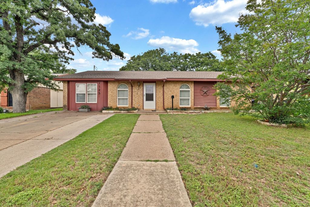 1125 Hillwood Drive, Lewisville, TX 75067 — photo 1